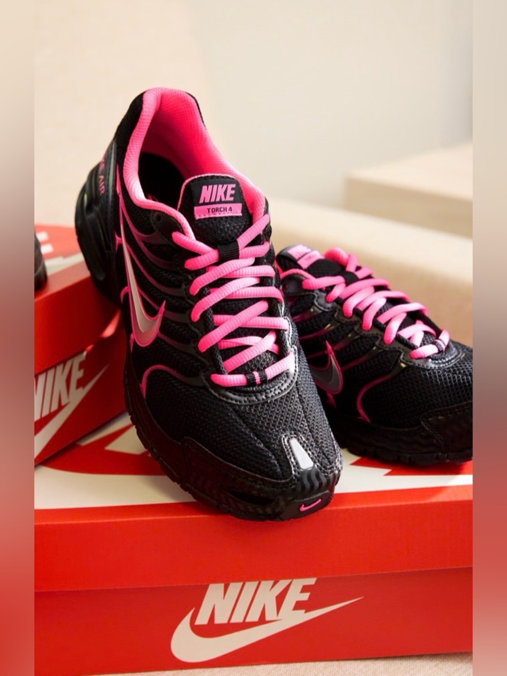Nike Women's air max torch 4 Black & Pink Running Sneakers